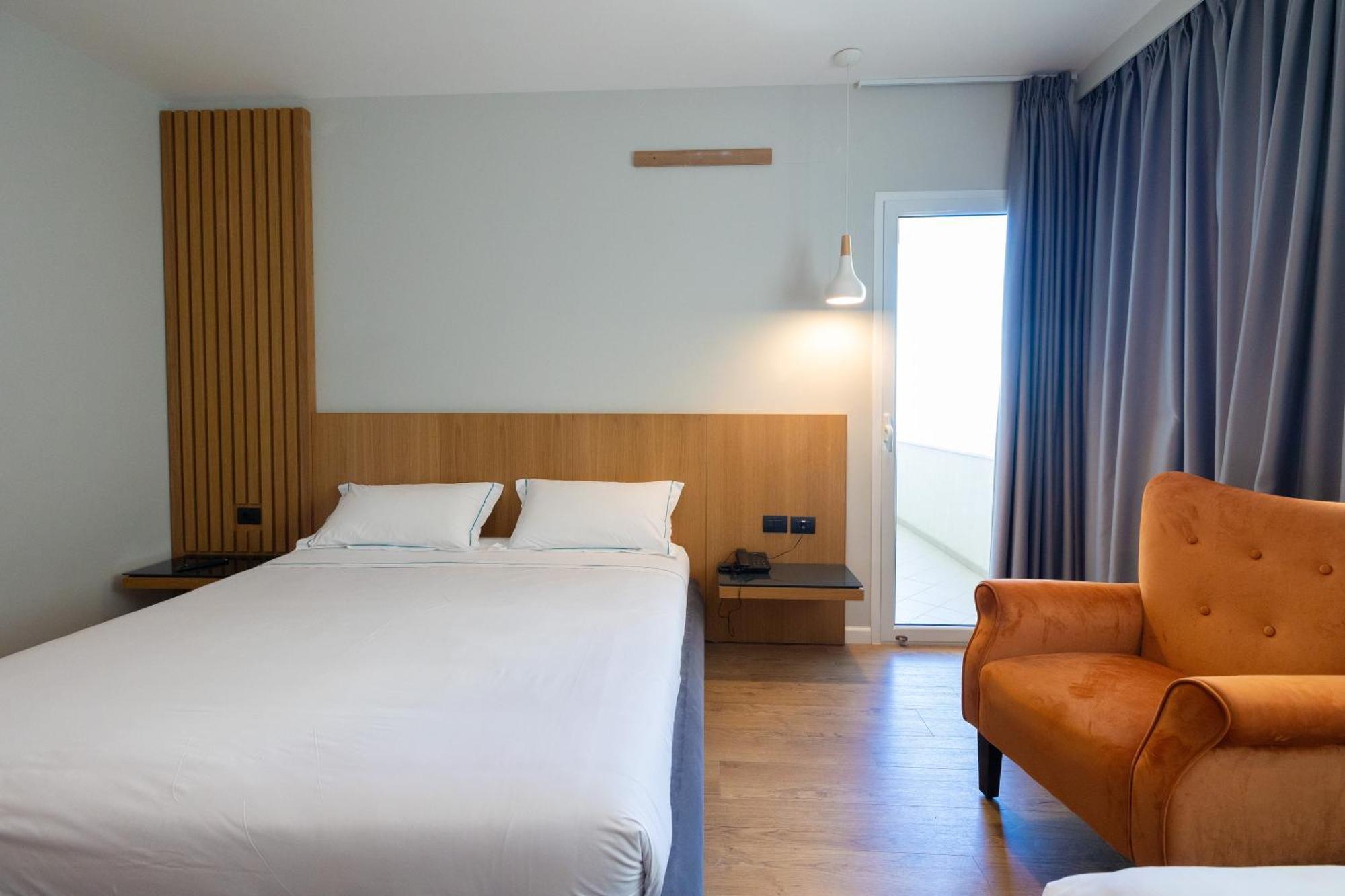 Duka Hotel Vlorë Eksteriør billede