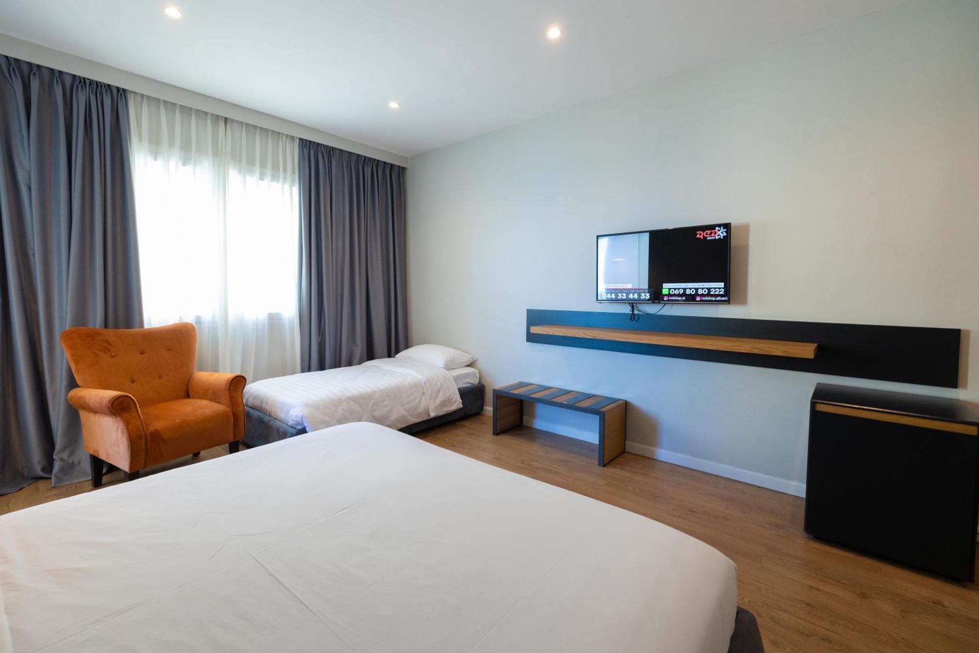Duka Hotel Vlorë Eksteriør billede
